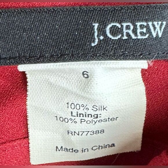 J. Crew Sleeveless Tie Shoulder Red Patterned Zip Back V-Neck Silk Dress. 6. - Picture 9 of 11